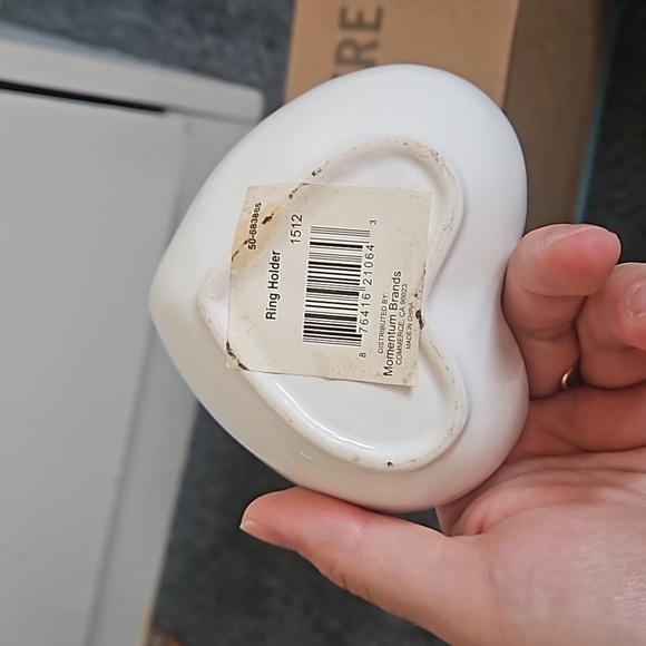 Heart shaped ring holder - Picture 3 of 3